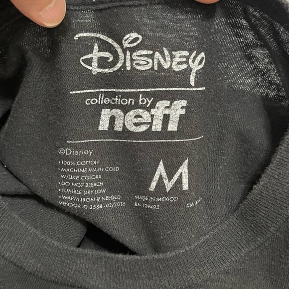 EUC Men’s Size Medium Neff X Disney Limited Edition Cotton Tee In Black/Floral - Picture 11 of 11